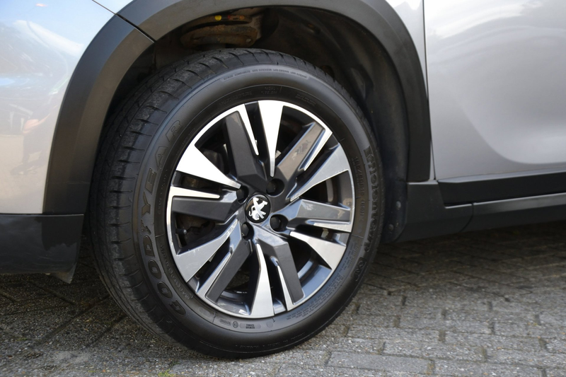 Peugeot 2008 1.2 PureTech Allure 110PK | Navigatie | Climate Co — photo 22