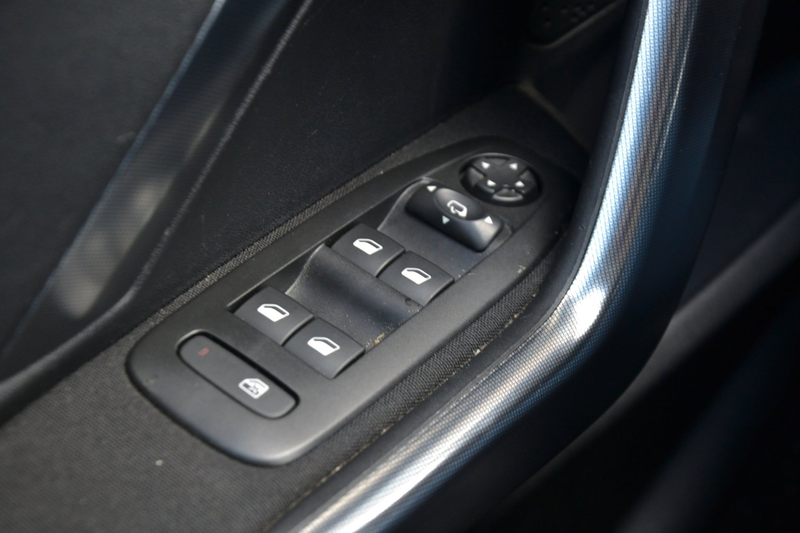 Peugeot 2008 1.2 PureTech Allure 110PK | Navigatie | Climate Co — photo 20
