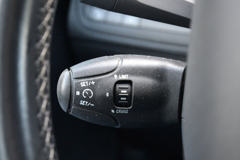 Peugeot 2008 1.2 PureTech Allure 110PK | Navigatie | Climate Co — photo 17