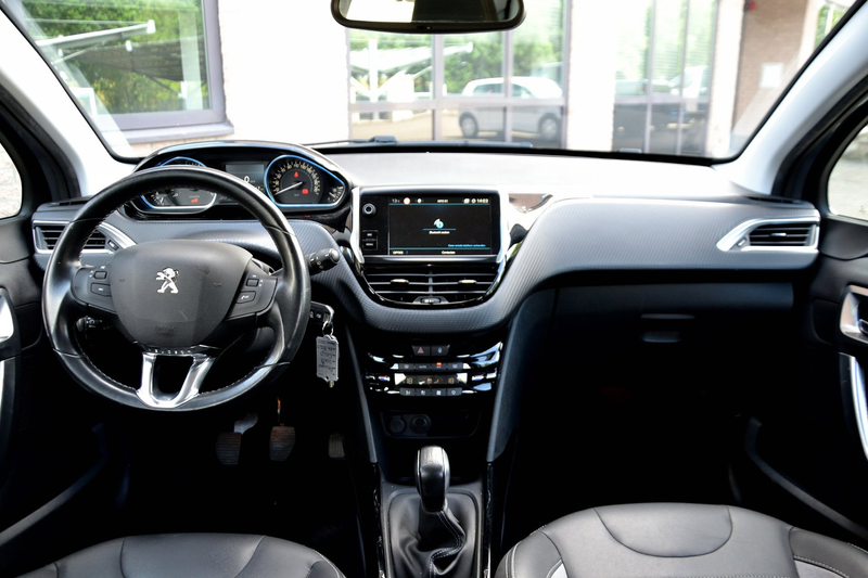 Peugeot 2008 1.2 PureTech Allure 110PK | Navigatie | Climate Co — photo 7