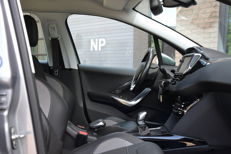Peugeot 2008 1.2 PureTech Allure 110PK | Navigatie | Climate Co — photo 8