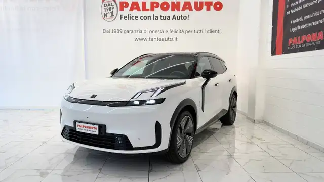 Lynk & Co 08
