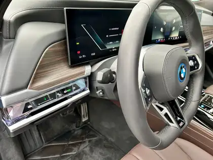 Annonce voiture d'occasion BMW i7 - CARADIZE