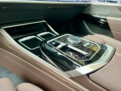 Annonce voiture d'occasion BMW i7 - CARADIZE