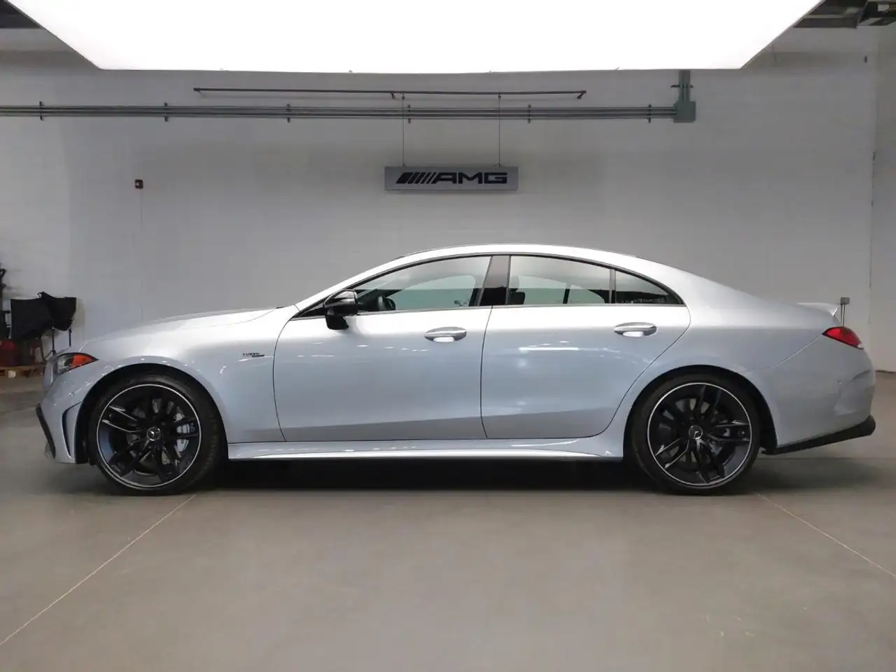 Mercedes-Benz CLS снимка Mercedes-Benz CLS