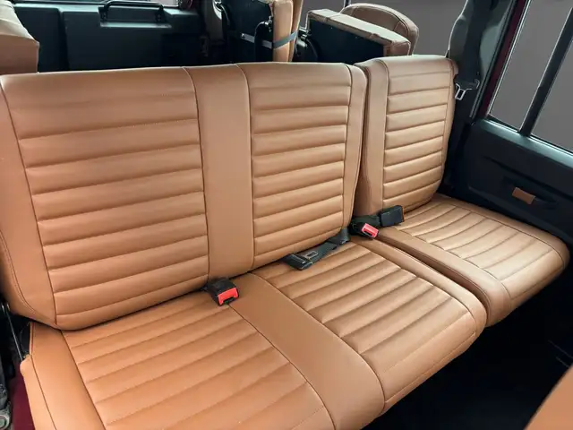 Land Rover Defender view 11