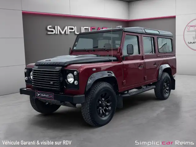 Land Rover Defender view 4