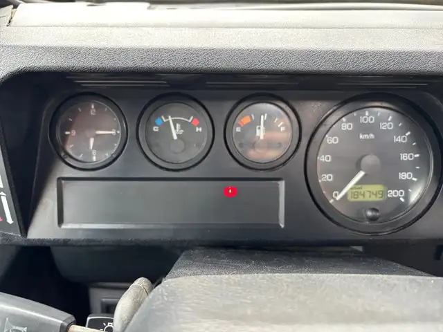 Land Rover Defender view 14