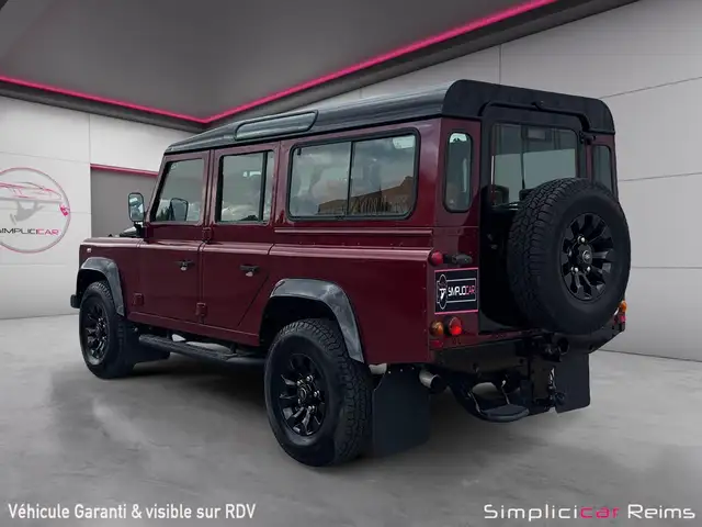 Land Rover Defender view 6