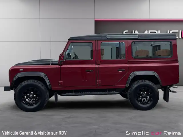 Land Rover Defender view 5