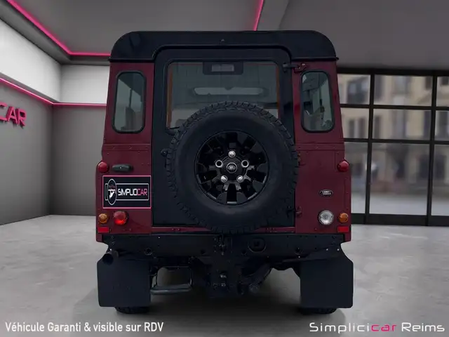 Land Rover Defender view 7