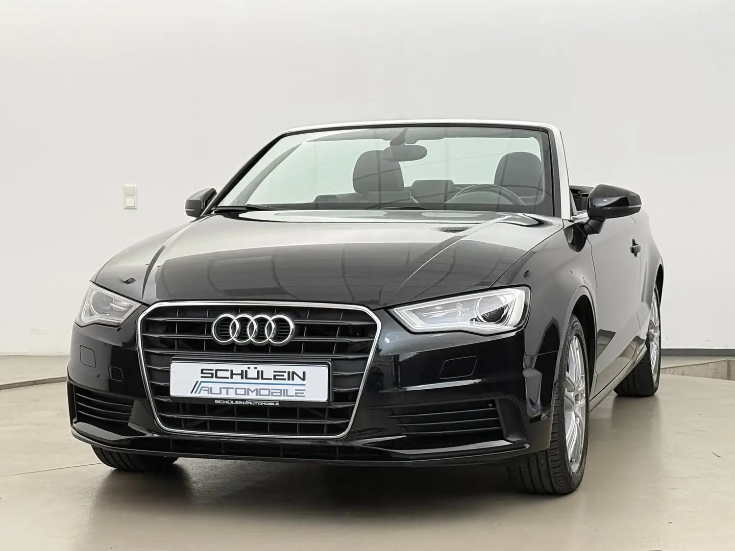 Audi A3 Attraction 2.0TDI*Xenon*Teilleder*SHZ*AHK*2Hd Schwarz - 1