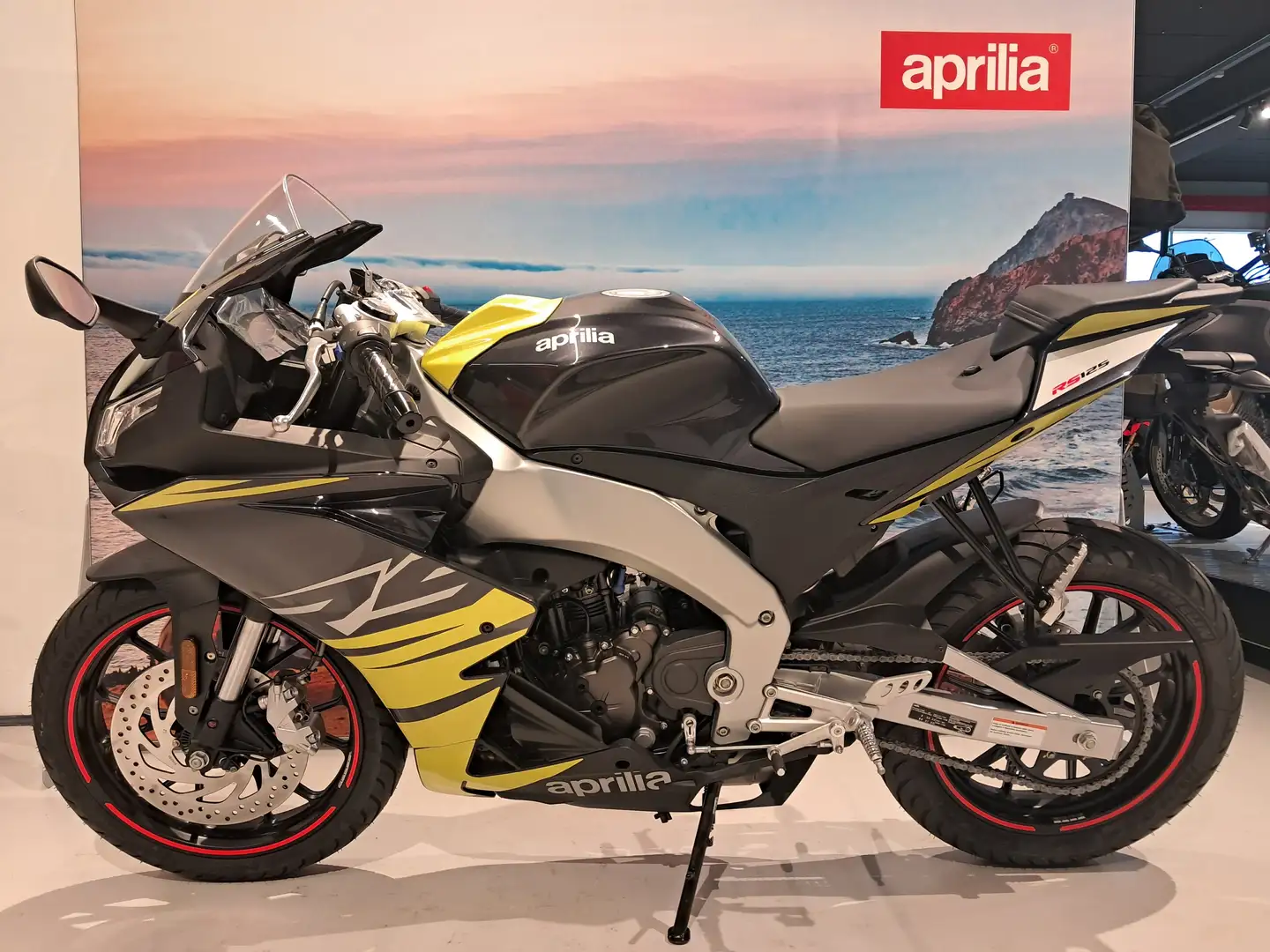 Aprilia RS 125 Negro - 1