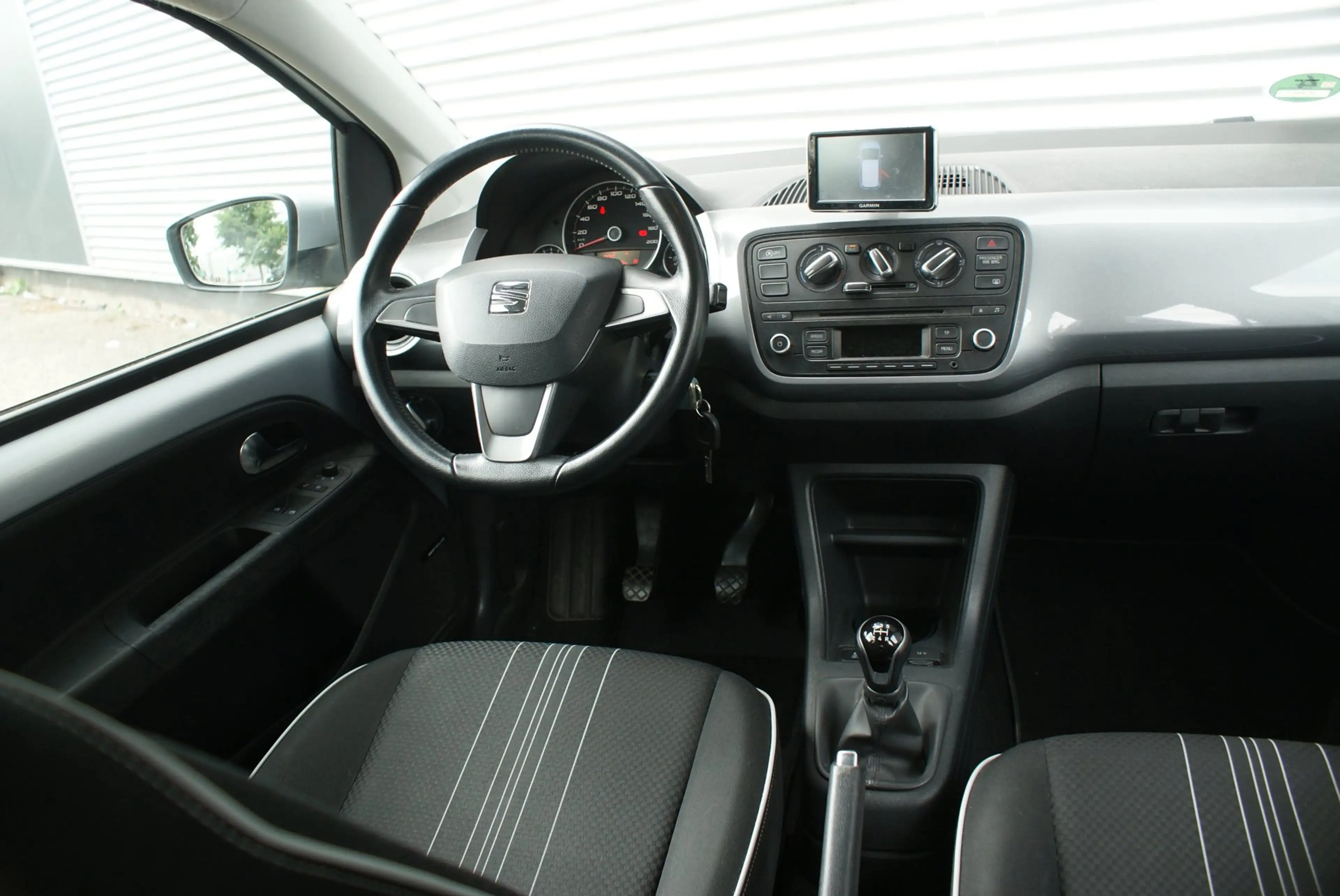 SEAT Mii 1.0 Sport Connect | Airco | Cruise | Navigatie | P — photo 16