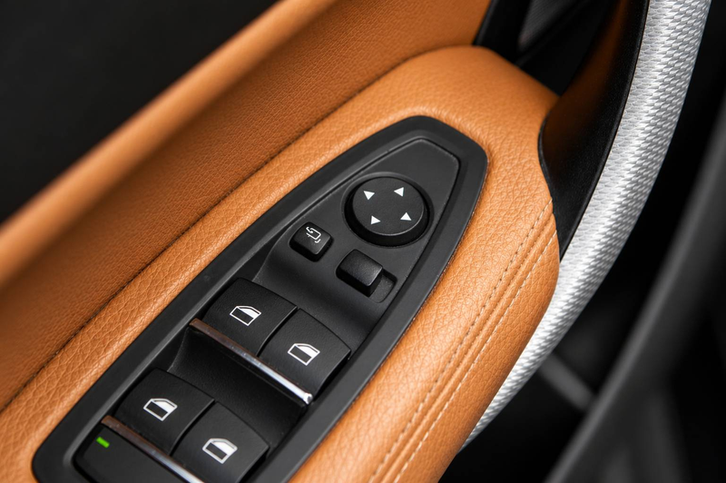 BMW 140 i - HK - Nav Pro - Bronze Details - Leather — photo 14
