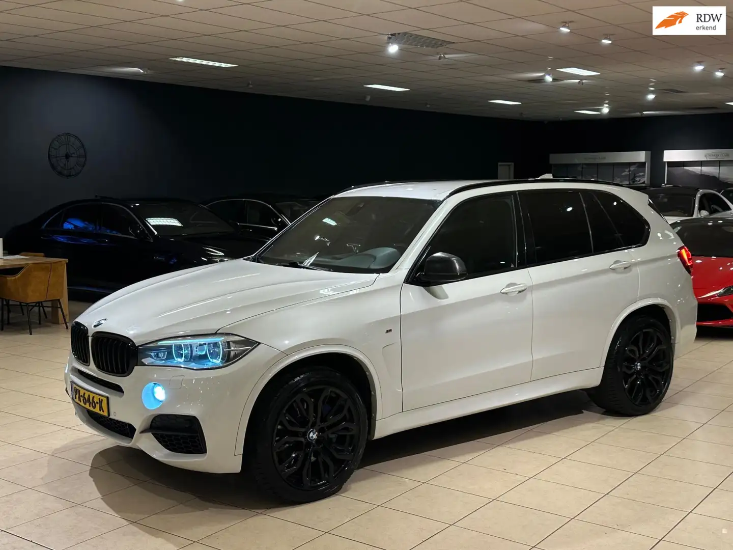 BMW X5 M50d|Trekhaak|Keyless|Memory|H&K|Mineralweiss Blanco - 1