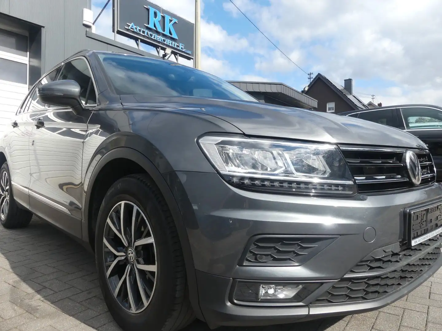 Volkswagen Tiguan Comfortline BMT/Start-Stopp Grijs - 1