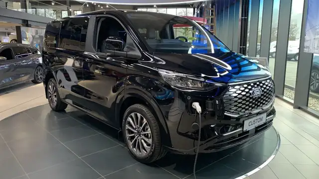 Ford Tourneo Custom e-Tourneo Custom 340 L1 Titanium X 218 PS