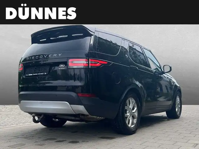 2017 Land Rover Discovery in Black for sale