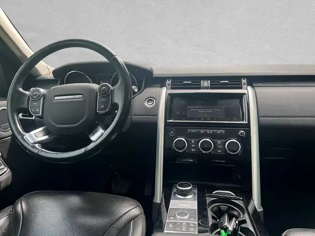 Land Rover Discovery view 5
