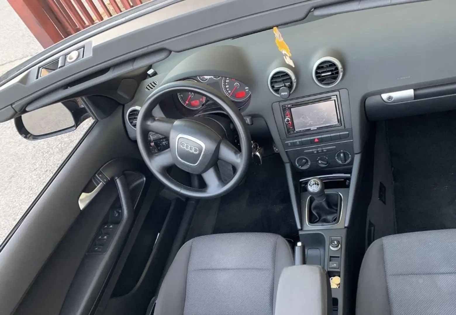 Audi A3 Cabrio 1.6 tdi Ambition - 2