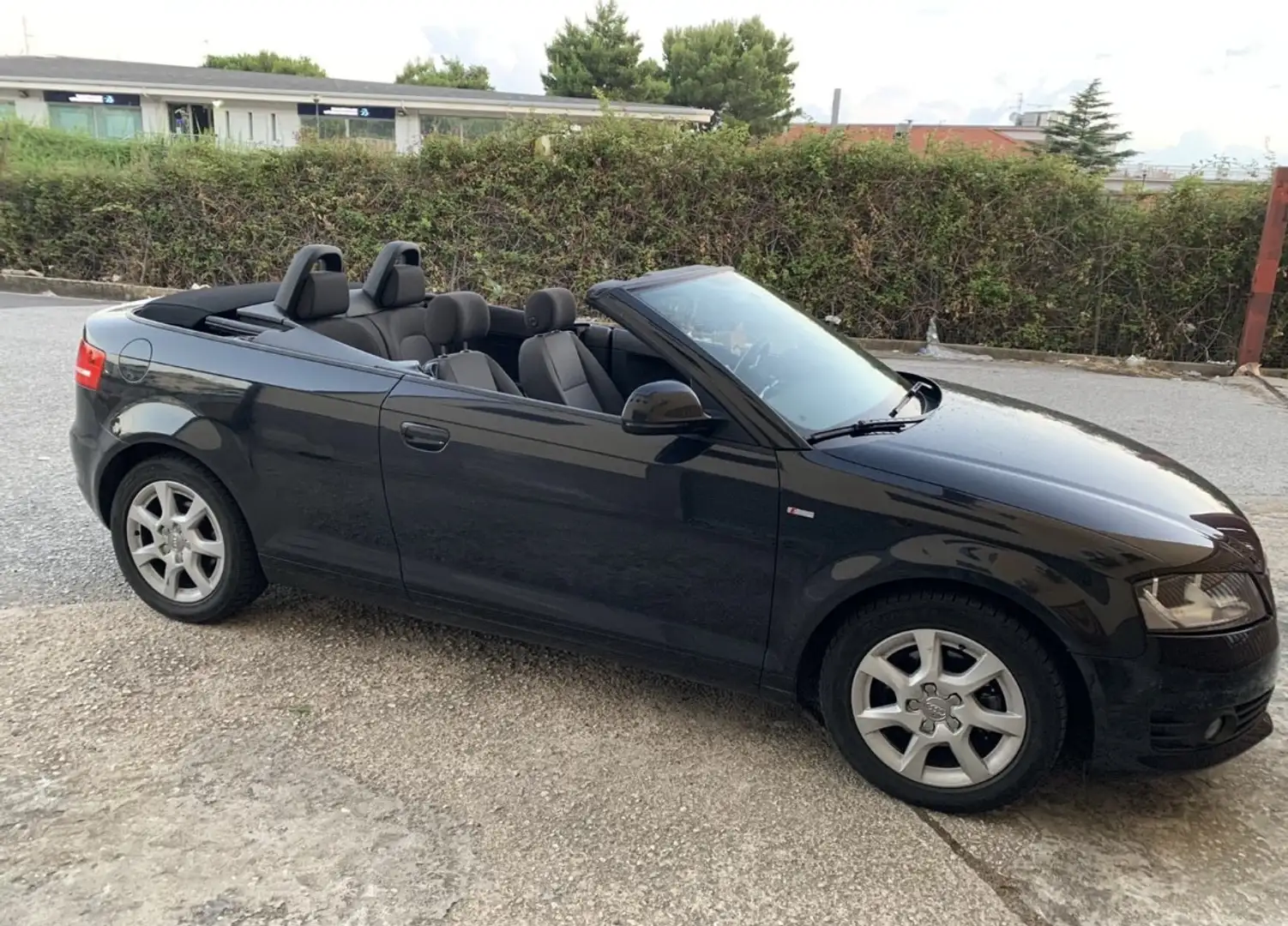 Audi A3 Cabrio 1.6 tdi Ambition - 1