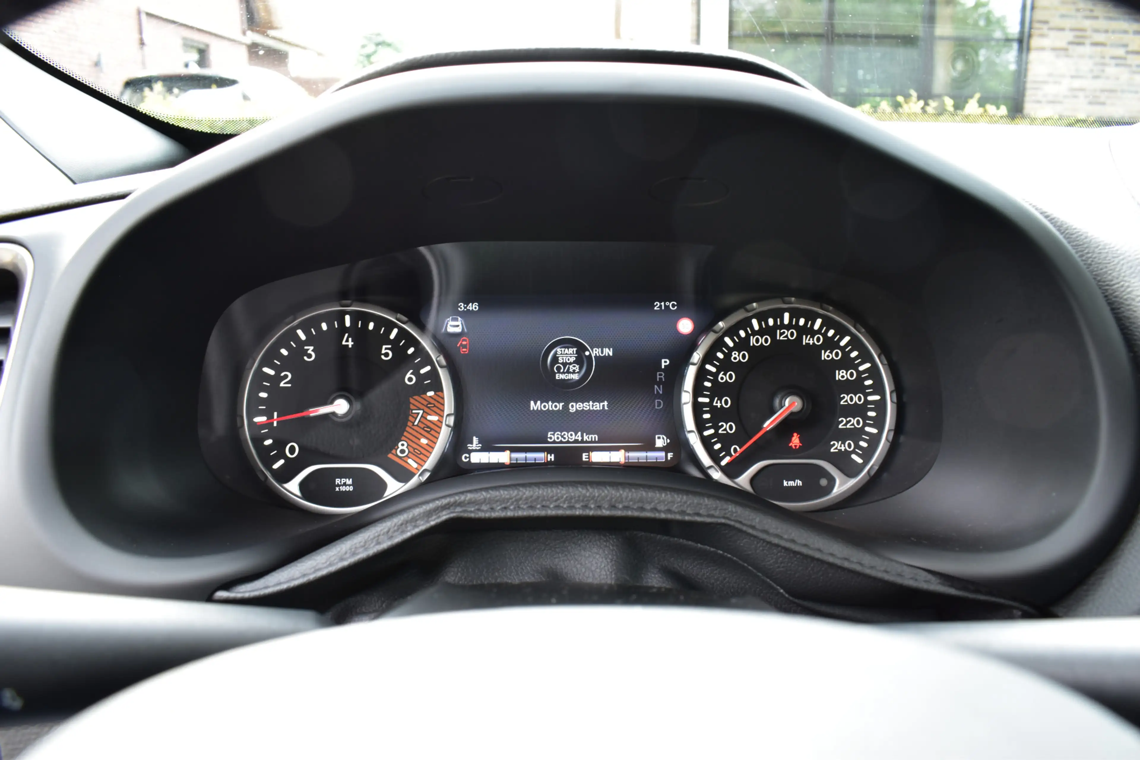 Jeep Renegade 1.3T DDCT S AUT. 59DKM! NIEUWSTAAT. — photo 13