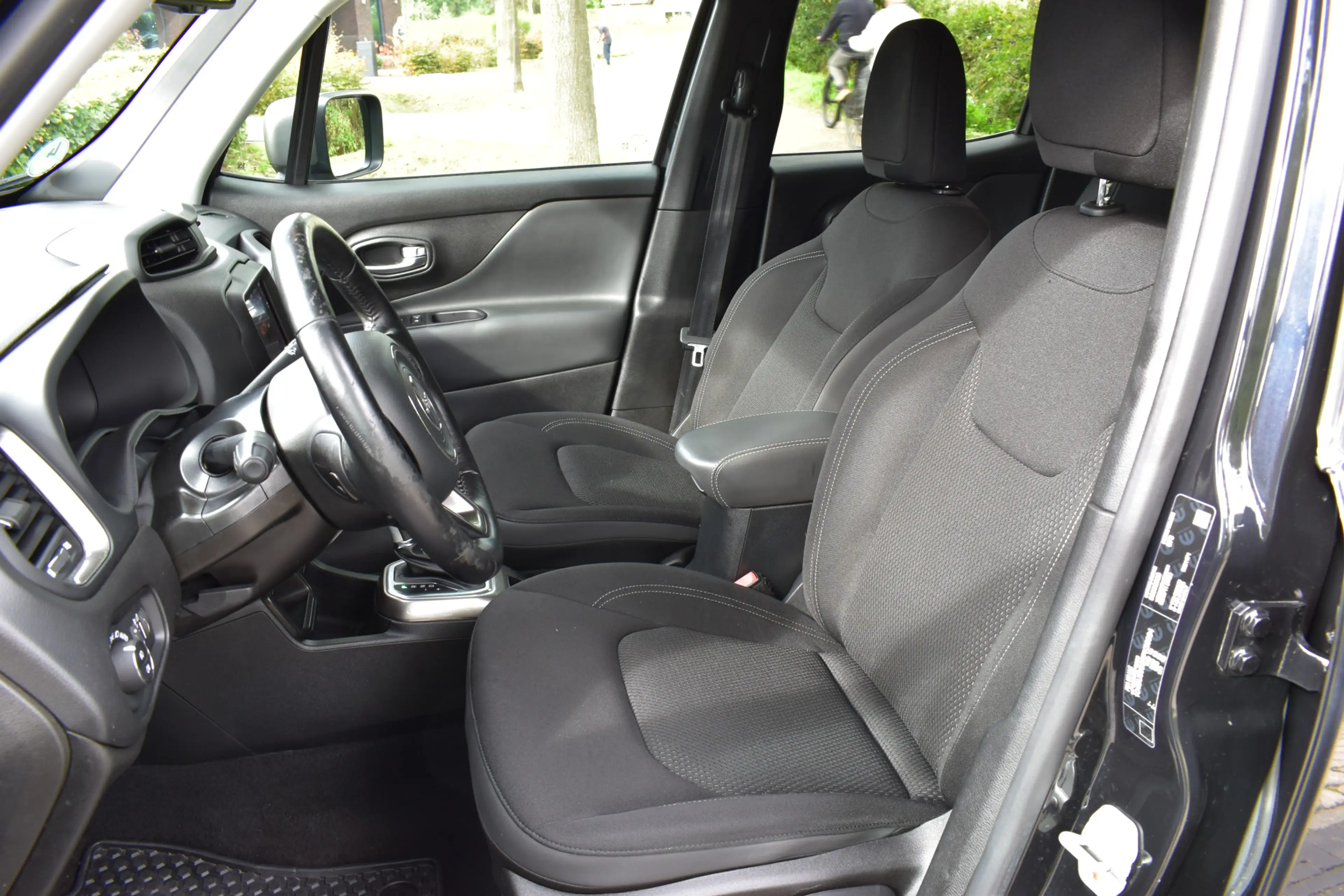 Jeep Renegade 1.3T DDCT S AUT. 59DKM! NIEUWSTAAT. — photo 7