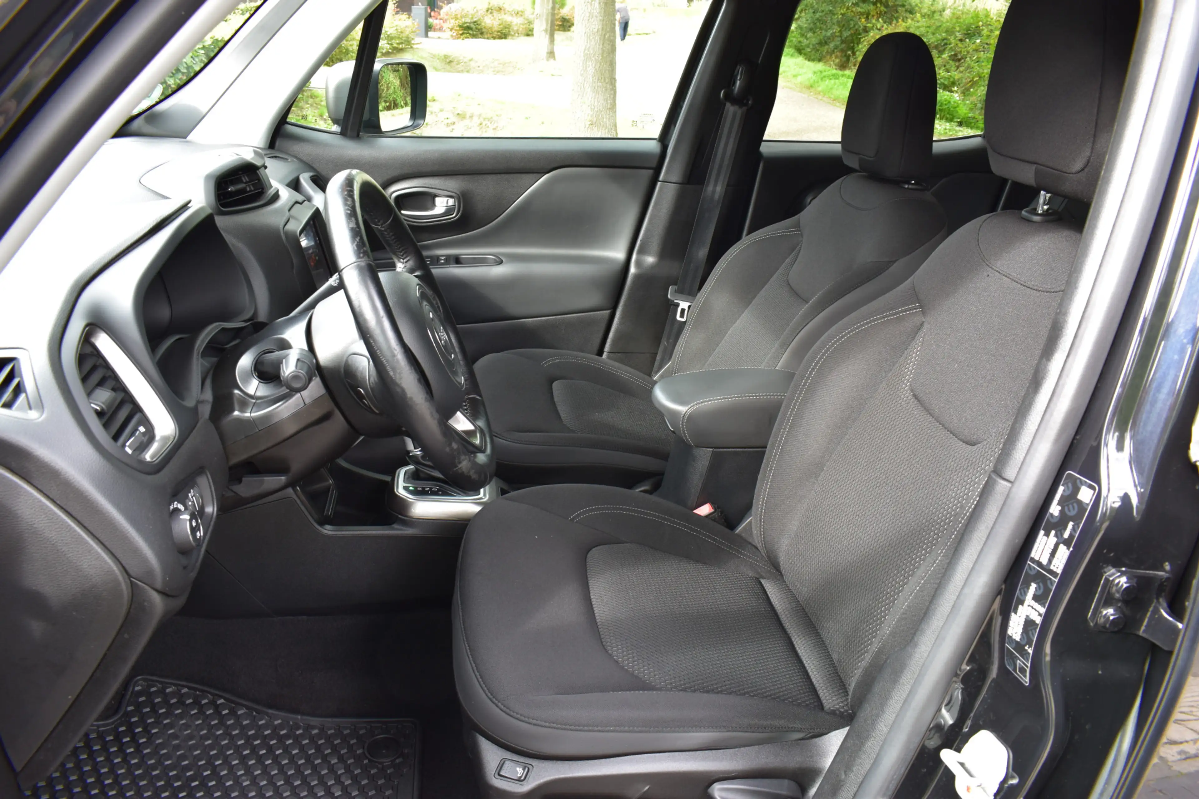 Jeep Renegade 1.3T DDCT S AUT. 59DKM! NIEUWSTAAT. — photo 8