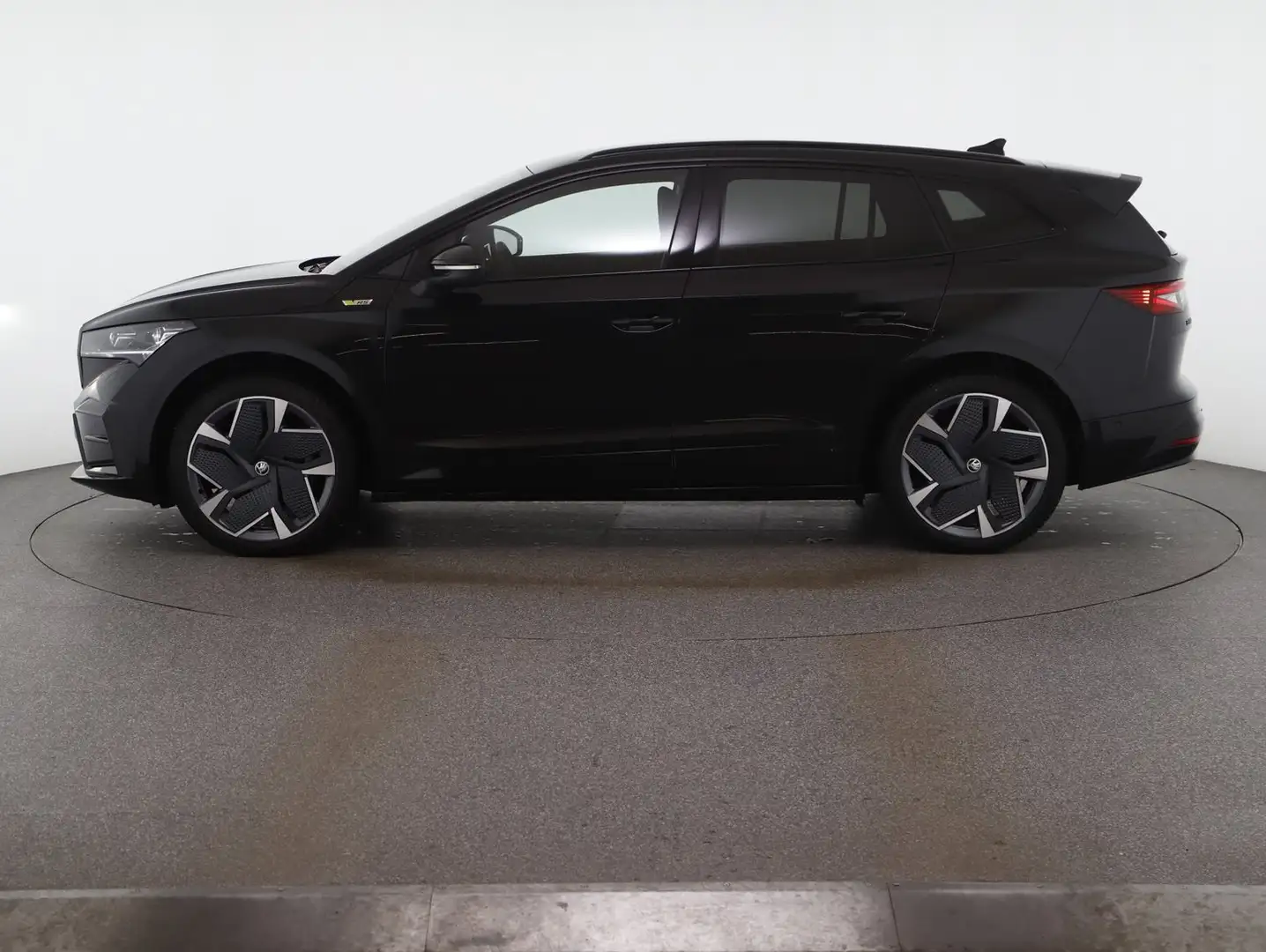 Skoda Enyaq RS Schwarz - 2
