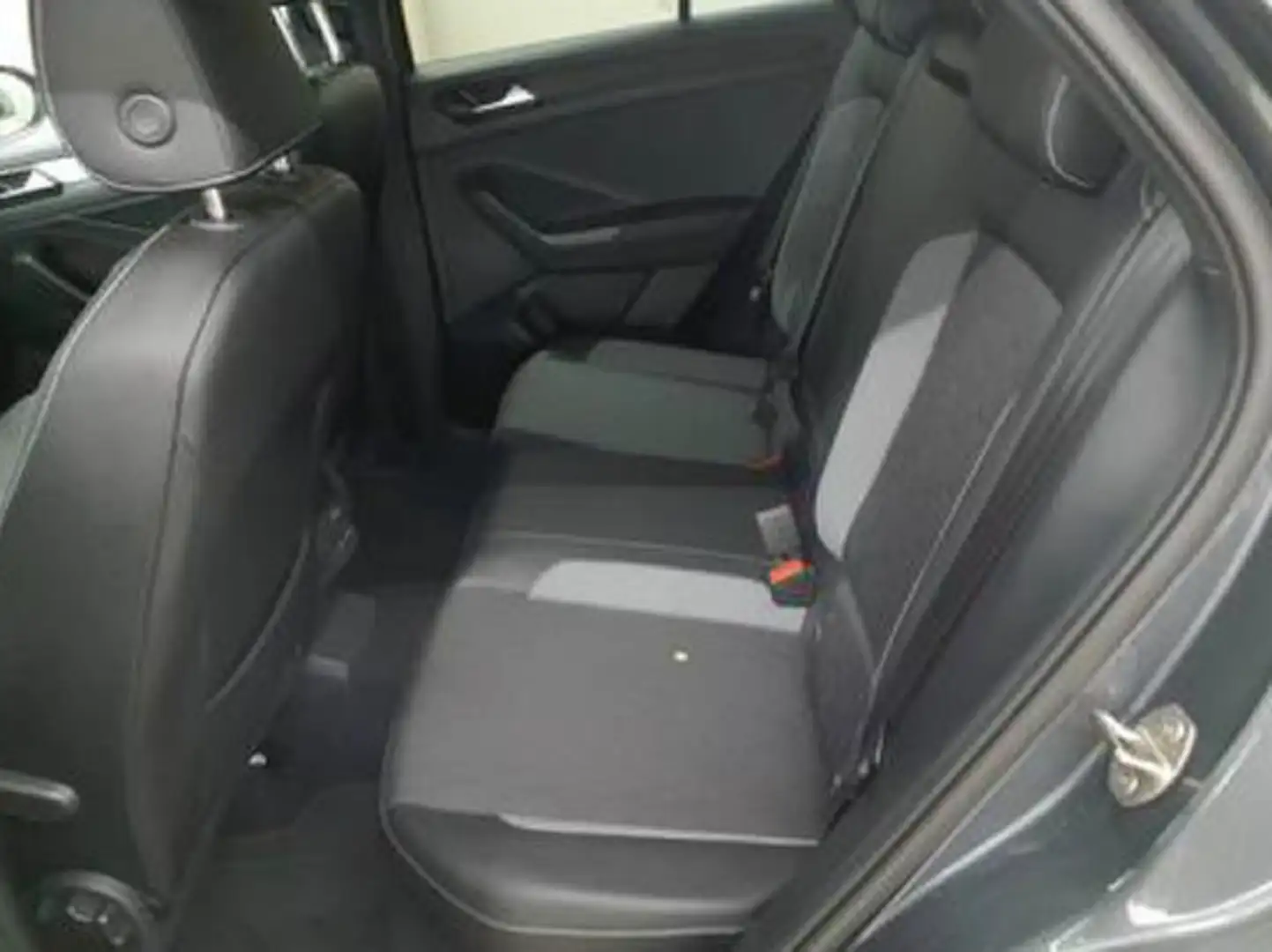 Volkswagen T-Roc 2,0 TDI DSG Goal ACC LED-Plus AHK R-Kamera Side... Grau - 2