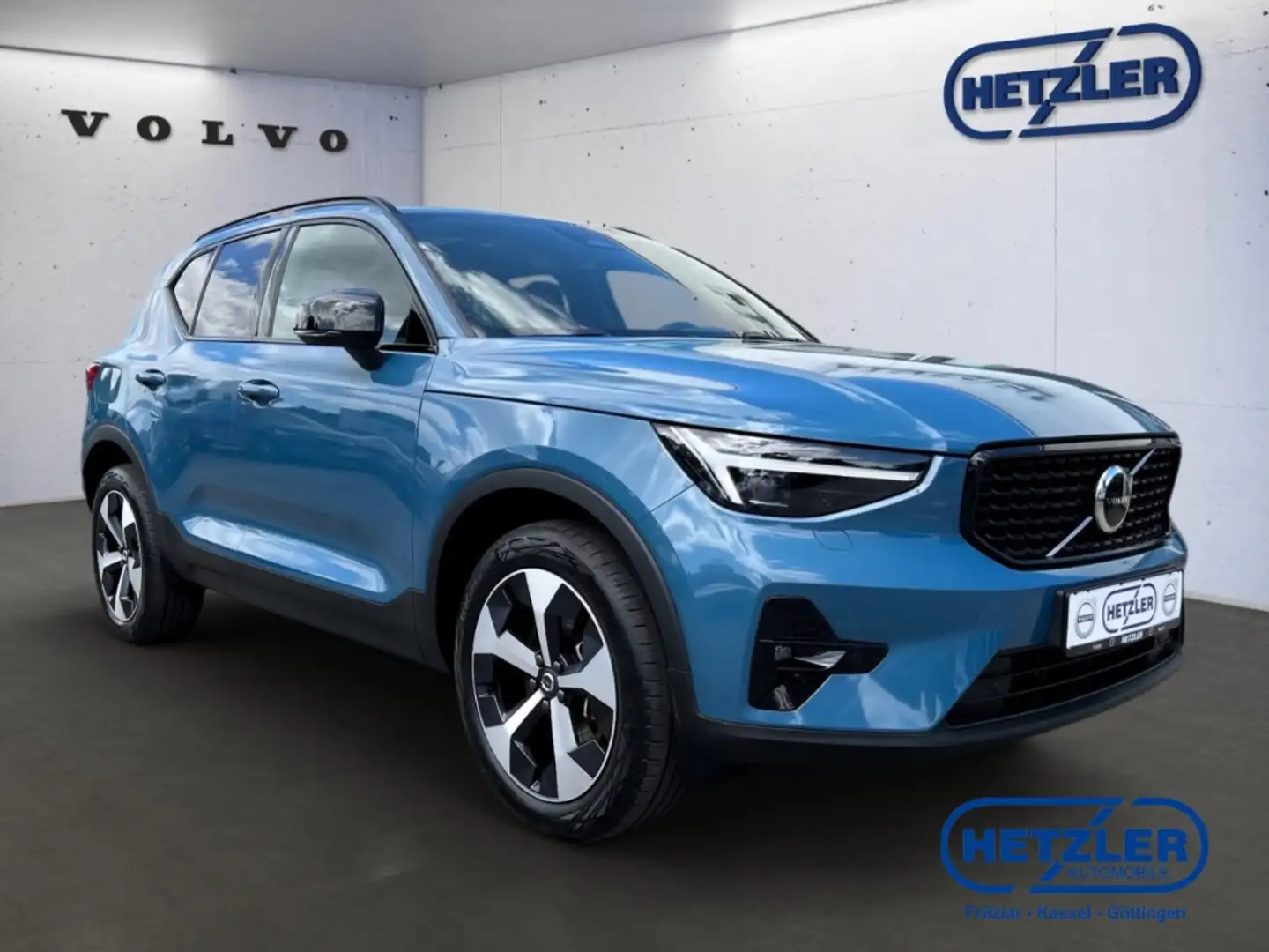 Volvo XC40 Ultra Dark 2WD B4 EU6e Digitales Cockpit Memory Si Bleu - 2