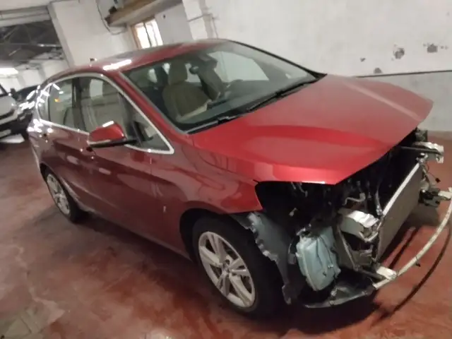 BMW iX2 serie2 active tourer 225e performance xdrive