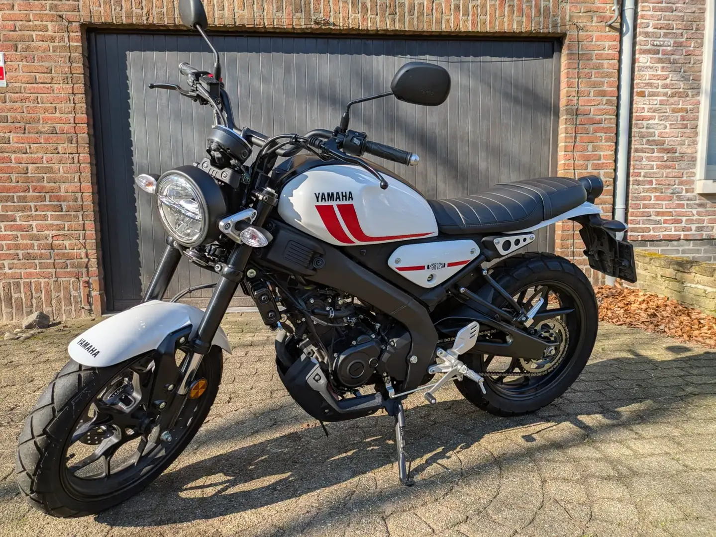 Yamaha XSR 125 Alb - 1