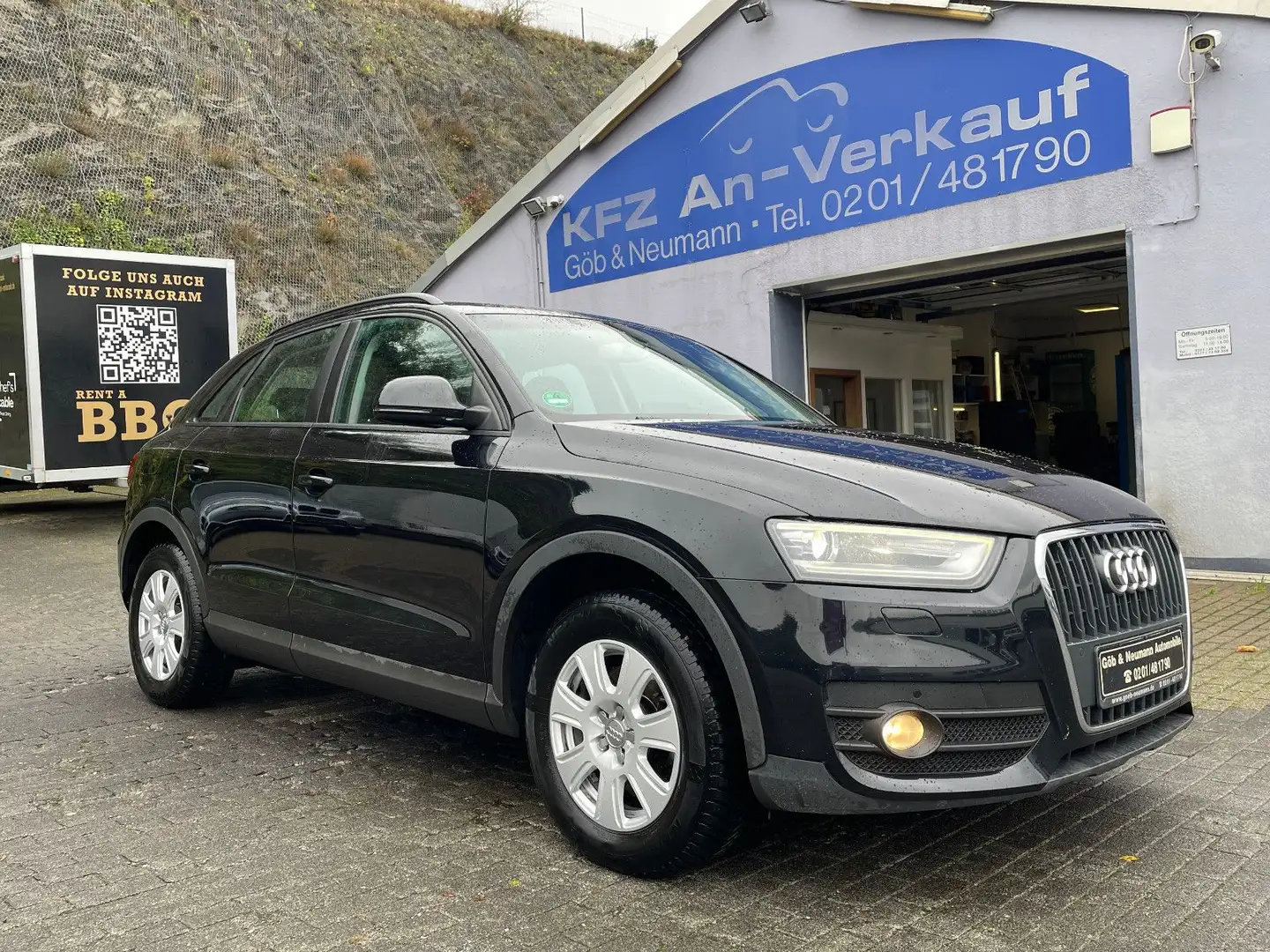 Audi Q3 2.0 TDI Navi Xenon Panorama AHK Schwarz - 1