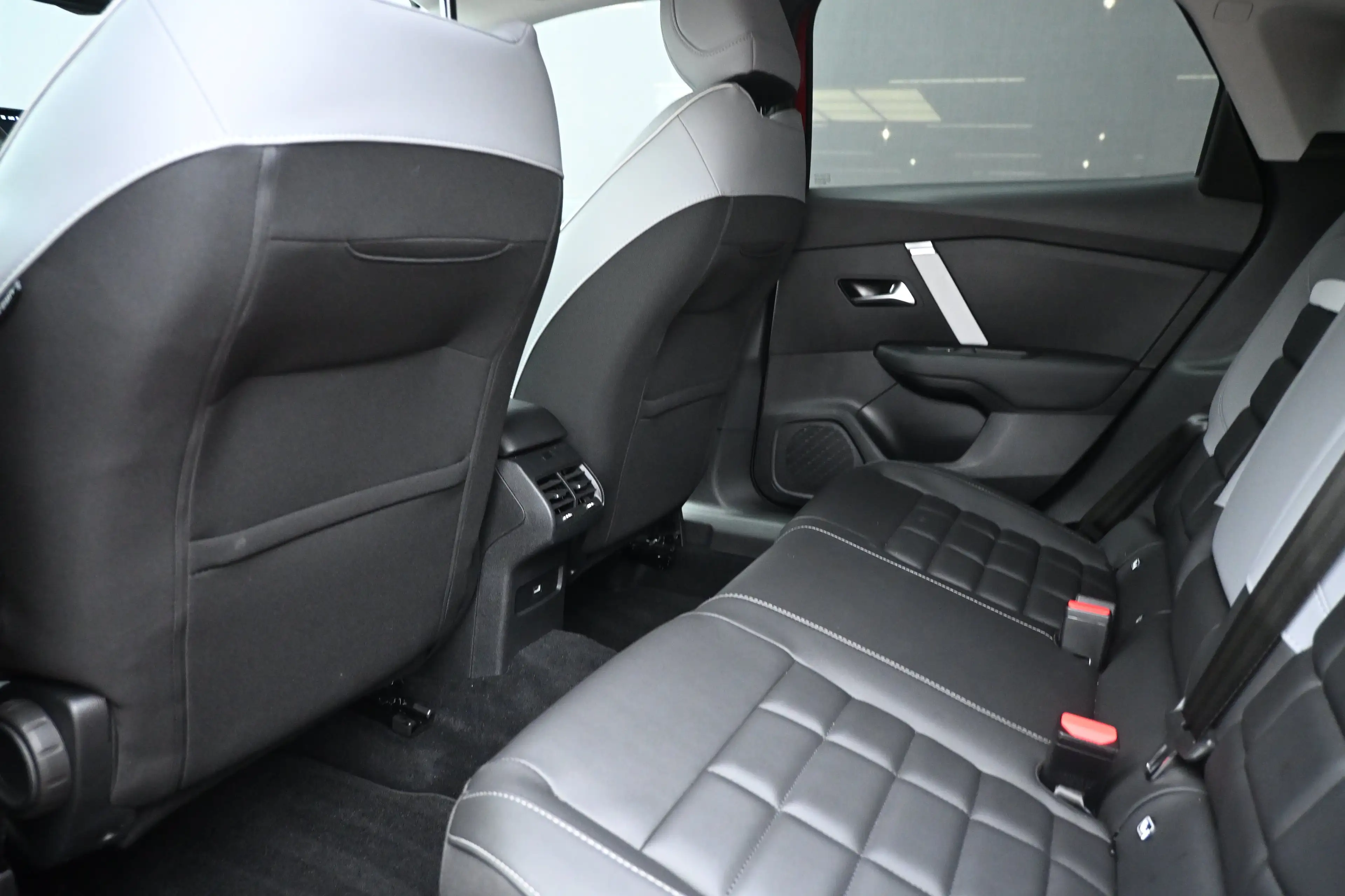Citroen C4 1.2 Hybrid 136 Max | Adaptive Cruise Control | HUD — photo 9