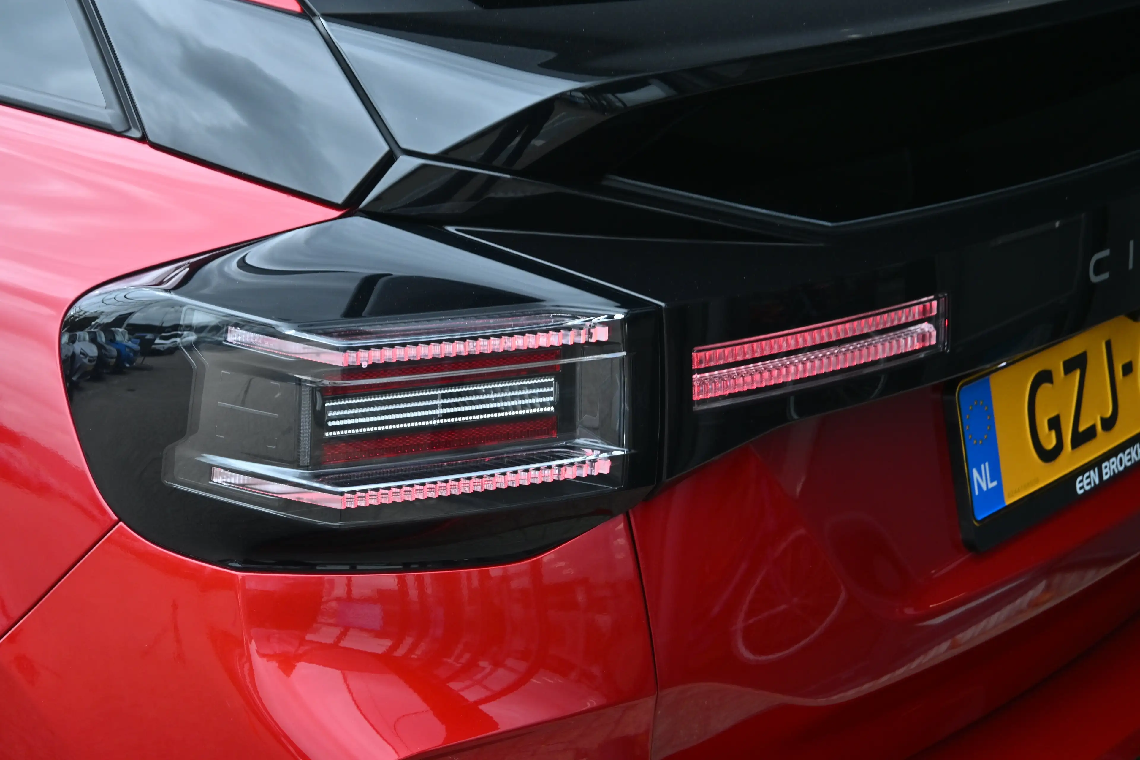 Citroen C4 1.2 Hybrid 136 Max | Adaptive Cruise Control | HUD — photo 31