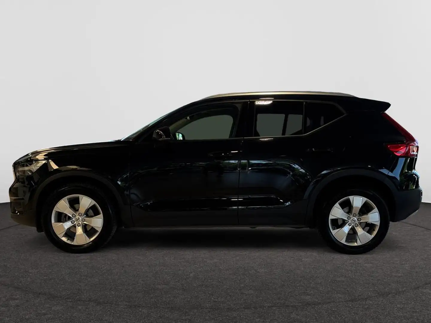 Volvo XC40 Momentum Pro 1.5 T3 163 PK Geartronic / Open Dak / Black - 2