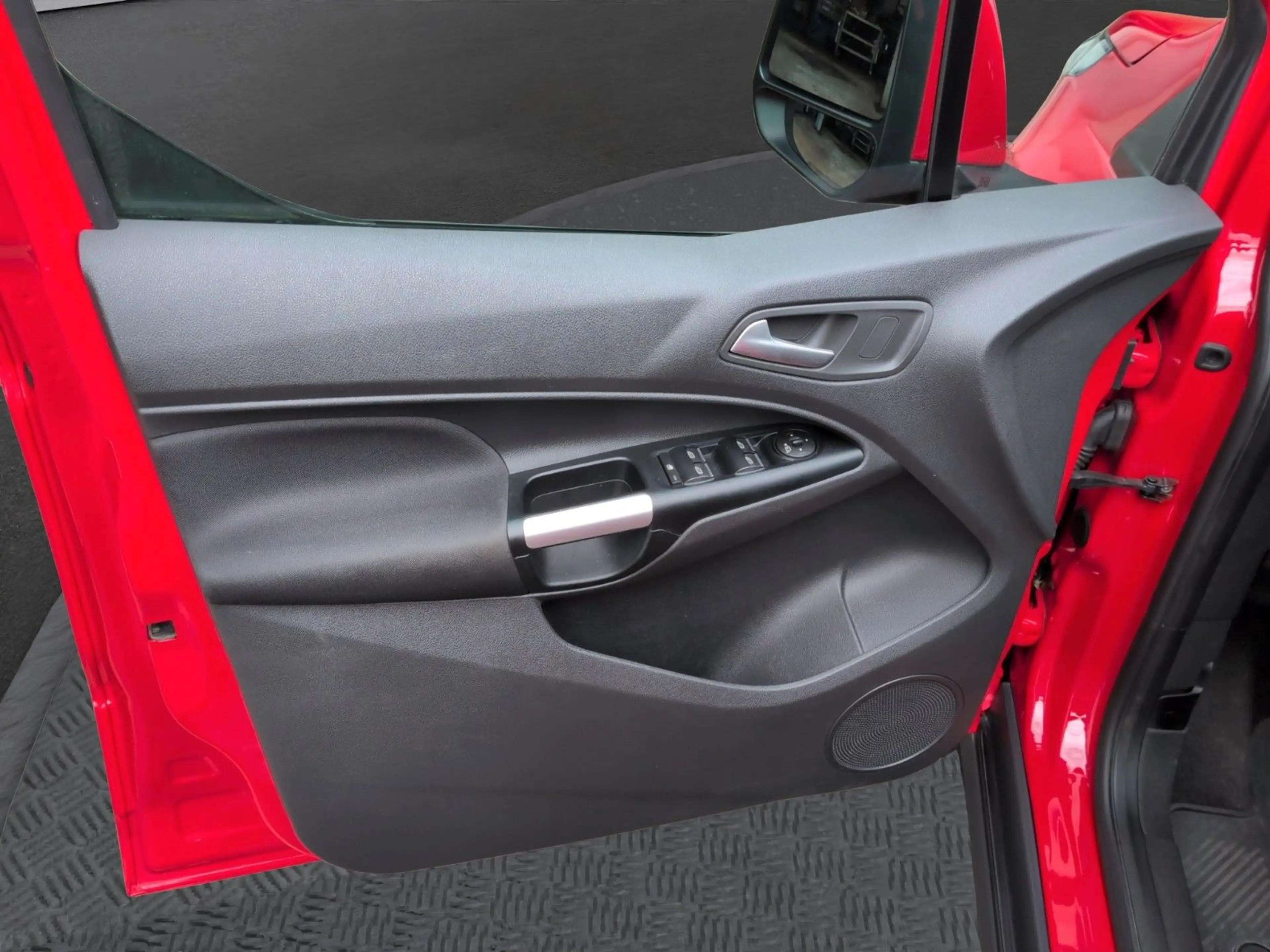 Ford Tourneo Connect Tourneo 1.5D Titanium*AHK*Panorama*Tempomat* — photo 10