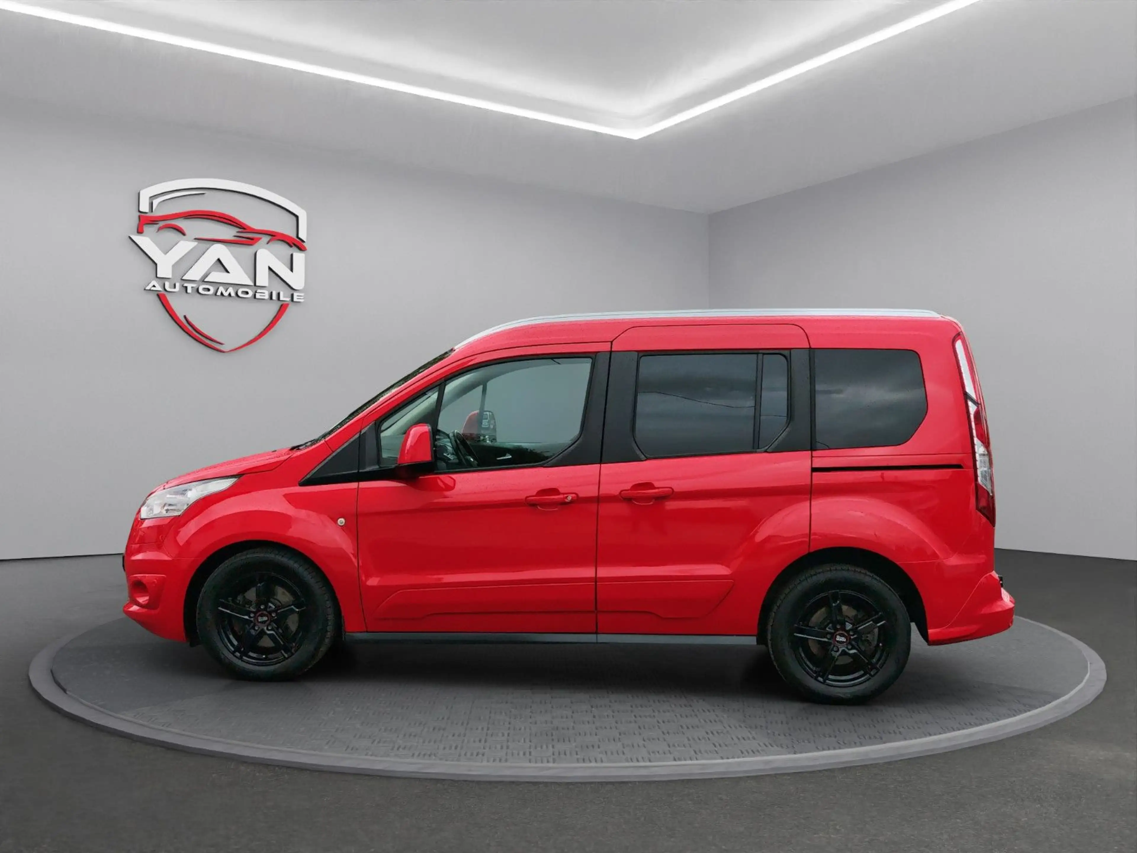 Ford Tourneo Connect Tourneo 1.5D Titanium*AHK*Panorama*Tempomat* — photo 9