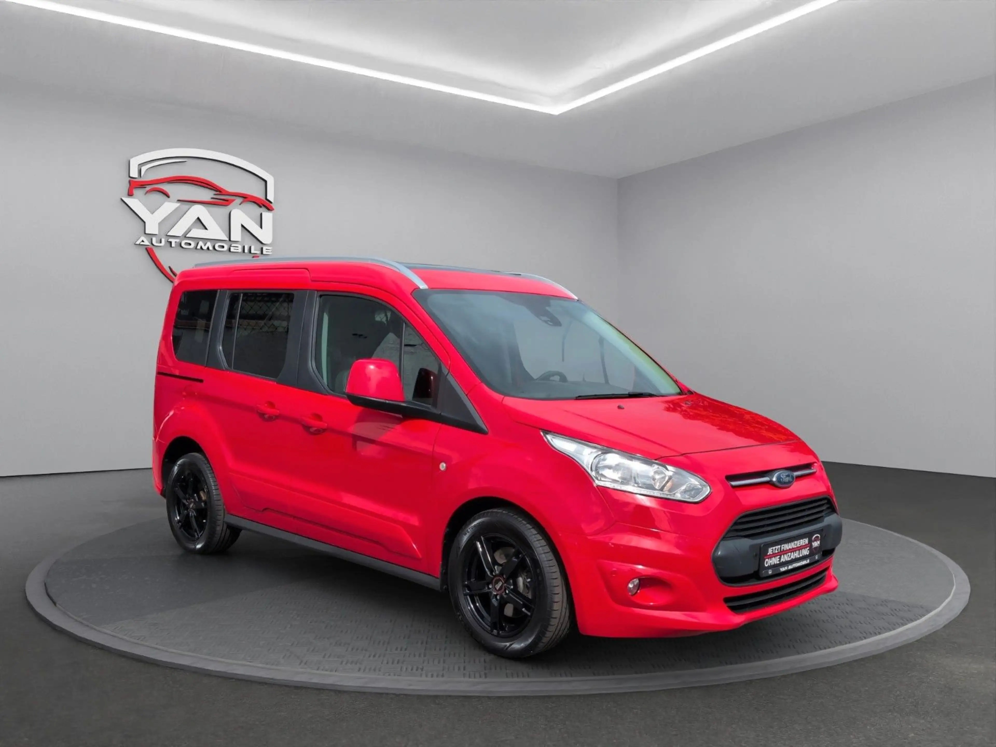 Ford Tourneo Connect Tourneo 1.5D Titanium*AHK*Panorama*Tempomat* — photo 4