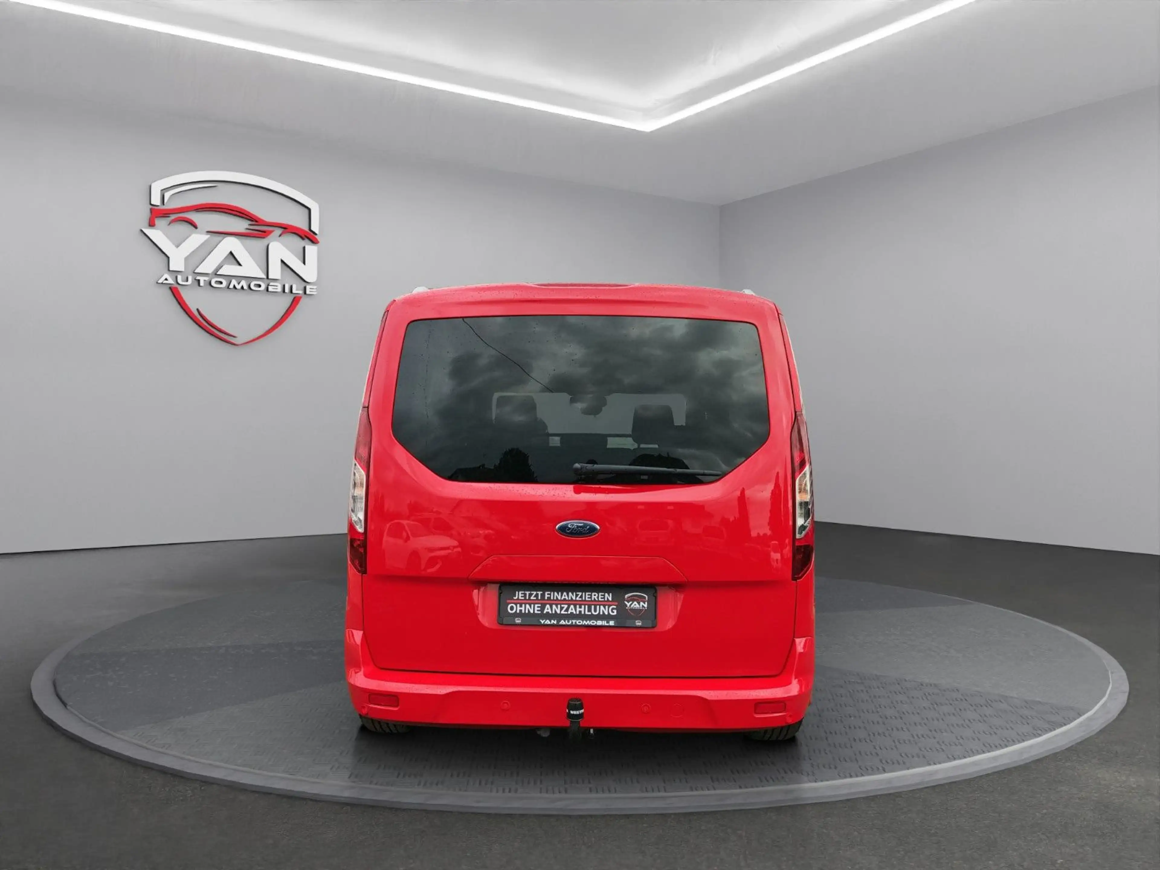 Ford Tourneo Connect Tourneo 1.5D Titanium*AHK*Panorama*Tempomat* — photo 7