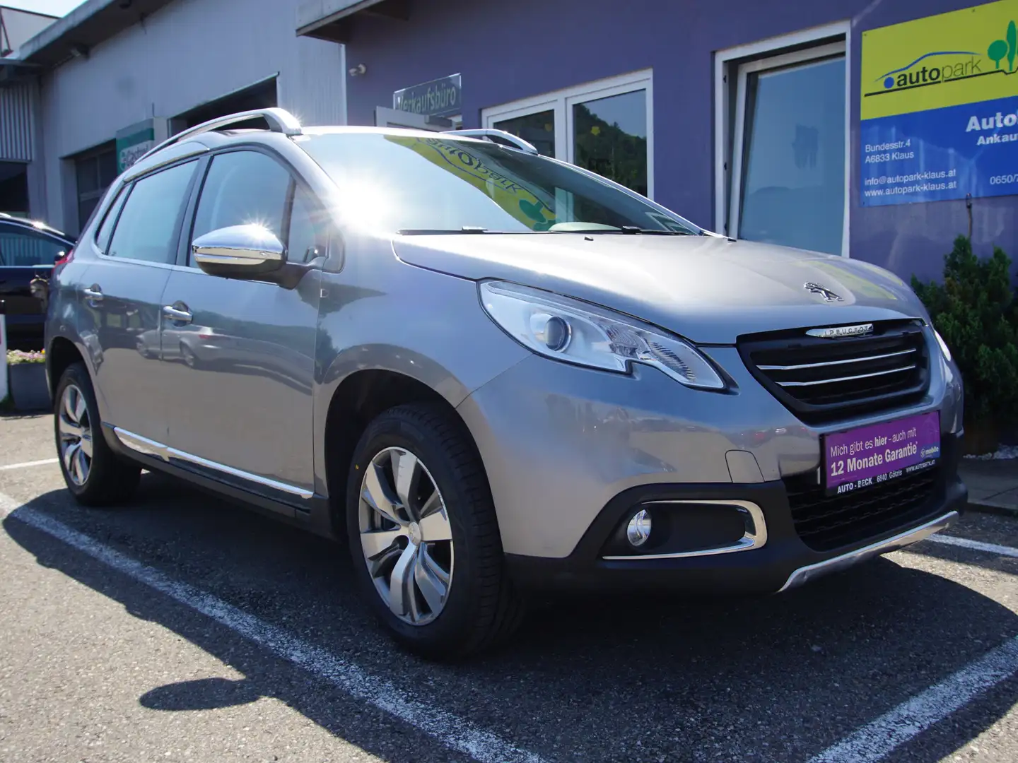 Peugeot 2008 Allure Grau - 1