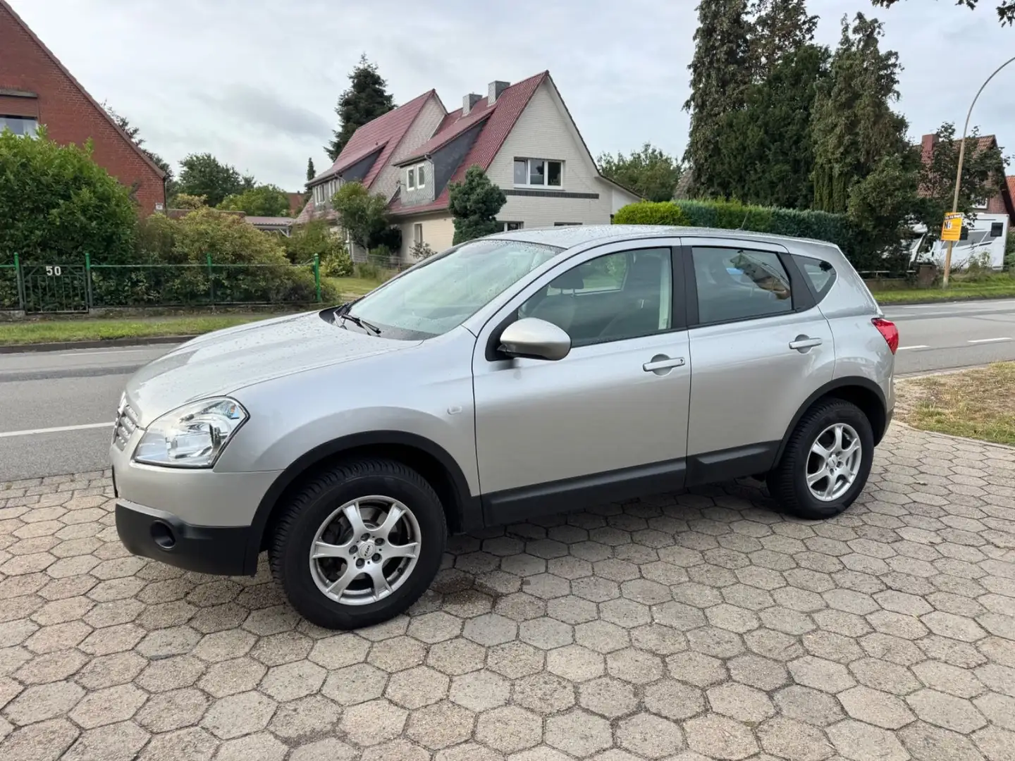 Nissan Qashqai 2.0*Automatik*Navi*Kamera* - 1