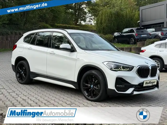 Bmw X1 x25e Sport HUD ACC Kamera Navi+ HiFi Sitzh. LED