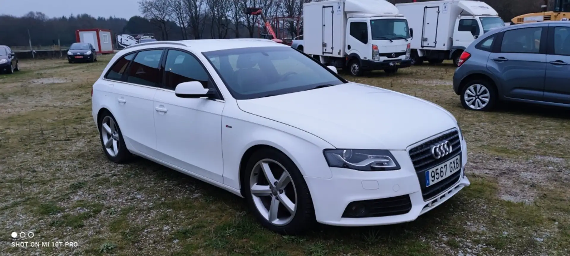 Audi A4 Avant 2.0TDI DPF 143 Weiß - 1
