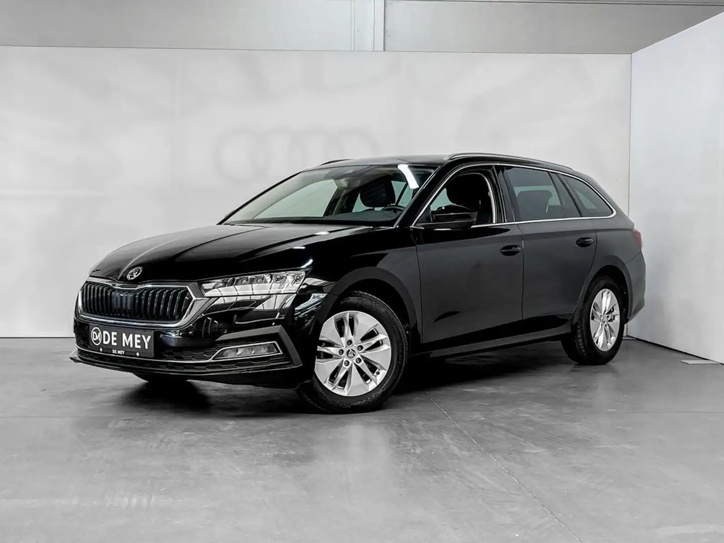 Skoda Octavia 1.5 TSI DSG 150pk / LED / Carplay / GPS / Camera / Zwart - 2