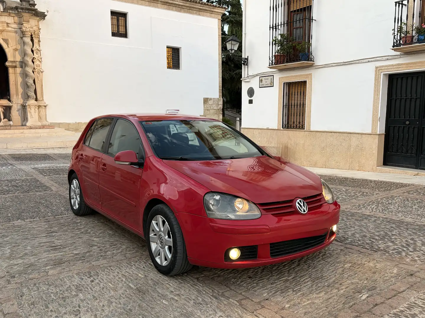 Volkswagen Golf 1.9TDI Highline - 2