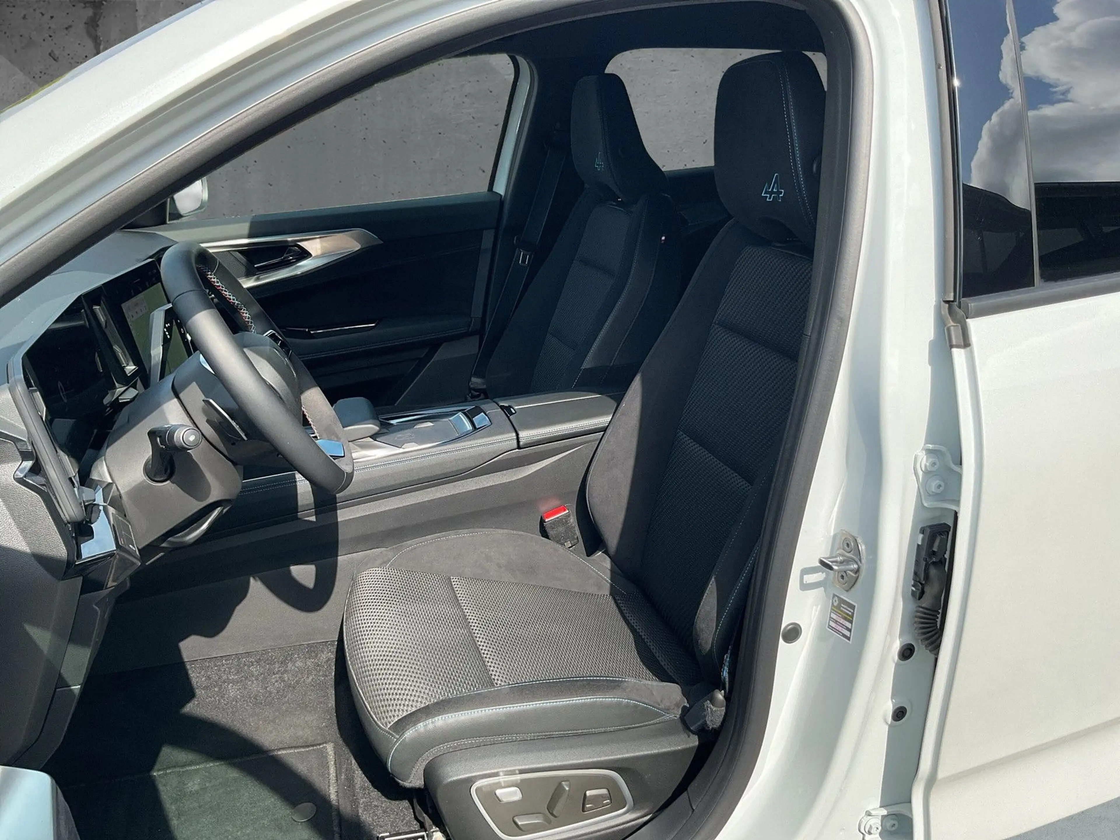 Renault Austral Techno Esprit Alpine 160 Automatik — photo 10