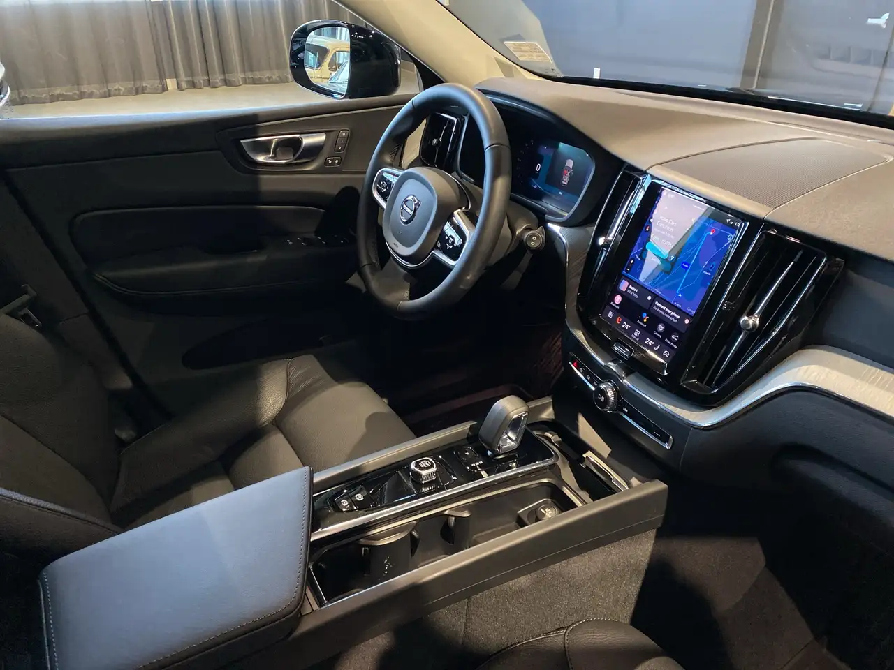 Volvo XC60 снимка Volvo XC60